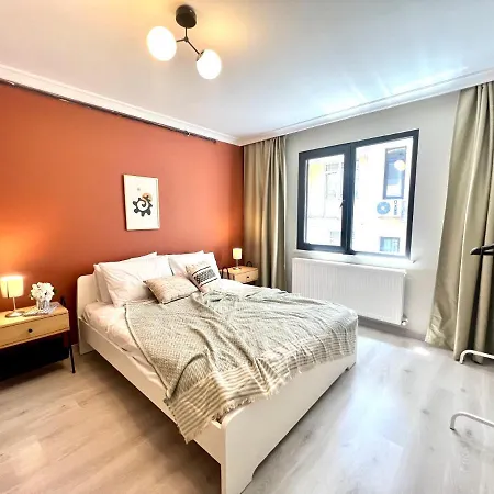 Wonder Homes - Ultra Modern & Luxury Flat, 2br, 3acs, Taksim Apartment Istanbul
